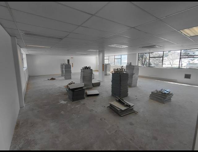 5,600M² OFFICE TO LET IN VORNA VALLEY